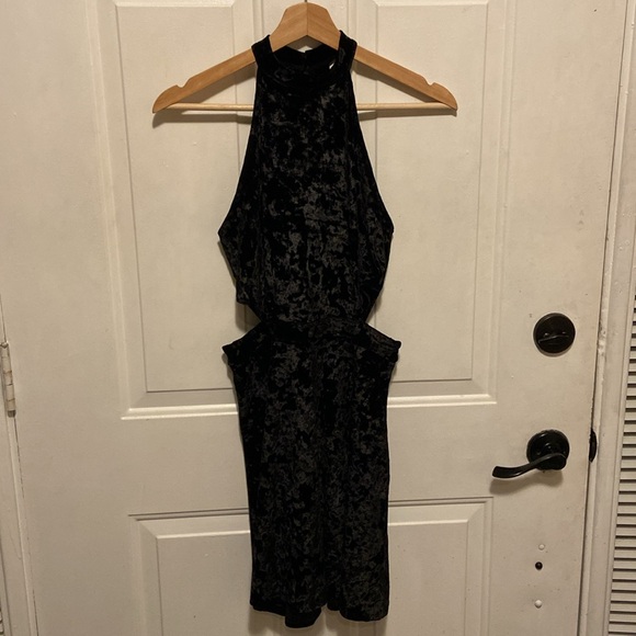 Hollister High Neck Velvet Mini Dress - Picture 2 of 9